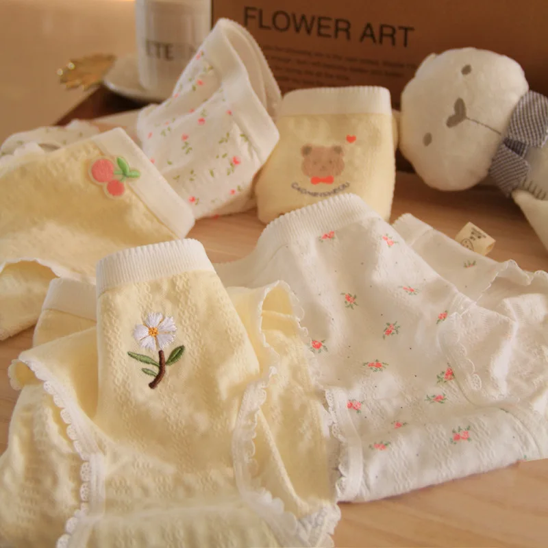 Embroidery Yellow Flower - Милые хлопковые трусы с цветочной вышивкой,