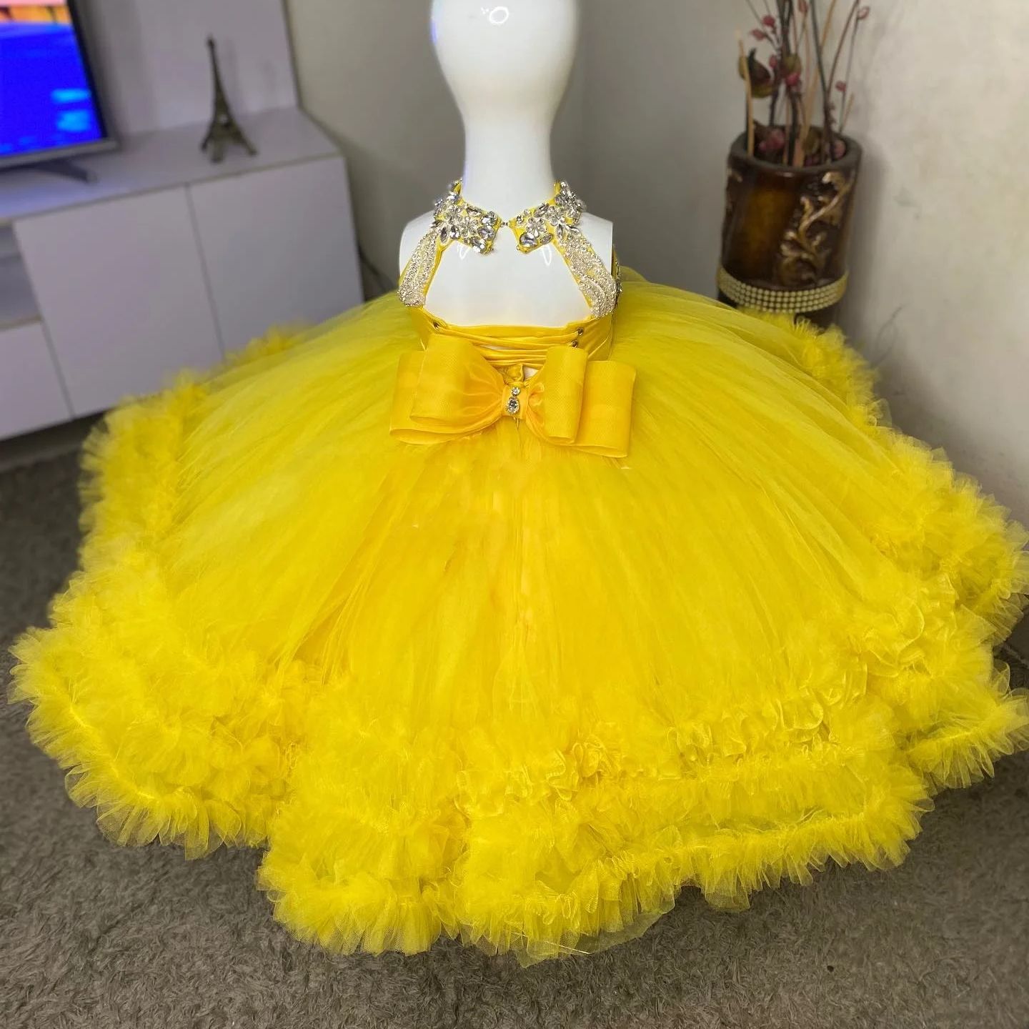Великолепное желтое платье с ц – обзор и цена Embroidery Yellow Flower