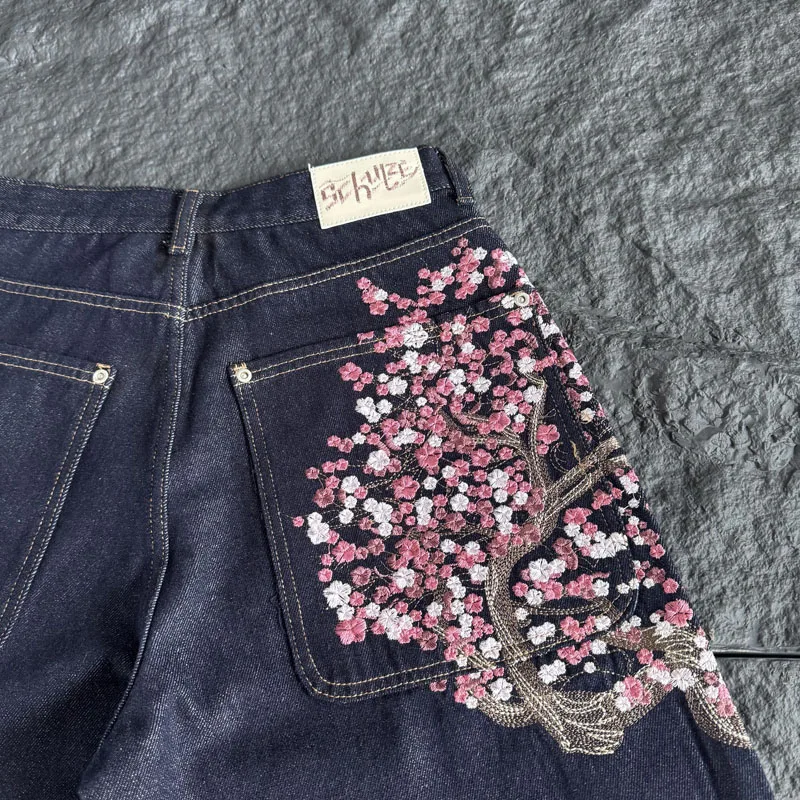 Мужские и женские темные джинс – обзор и цена Embroidery Jeans Sakura