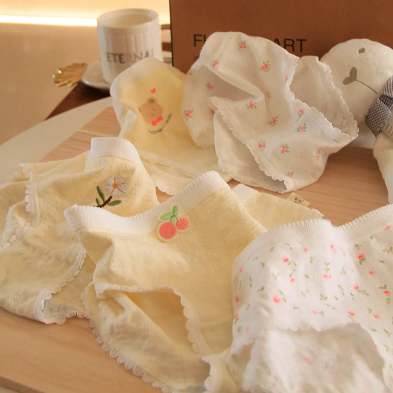 Милые хлопковые трусы с цветоч – обзор и цена Embroidery Yellow Flower